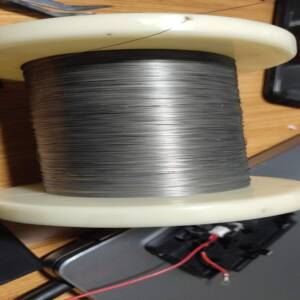 Superelastic Nitinol Wire with Black Oxide Finish for Medical Devices
